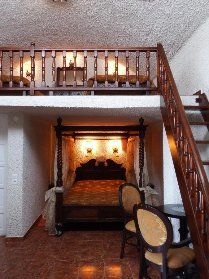 Hotel Porto Perissa Oda fotoğraf